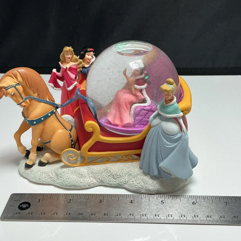 Disney Princess Christmas Sleigh Ride Snow Globe 2003 Rare Vintage